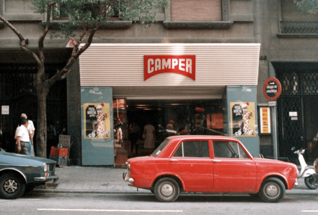 五十歲的西班牙休閑鞋品牌 Camper 邁過了哪些“坎兒”<strong></p>
<p>休閑鞋
</strong>？:休閑鞋
